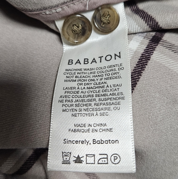 Aritzia Babaton Button Up - Picture 4 of 5